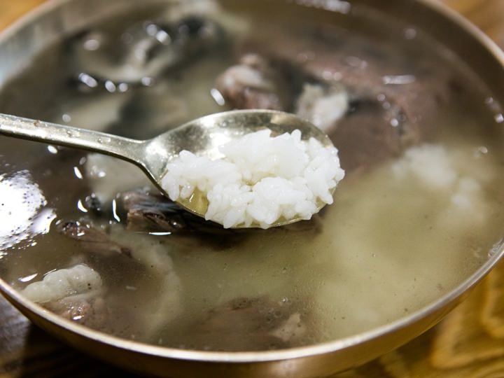 歴代の大統領もとりこになったコムタンスープ