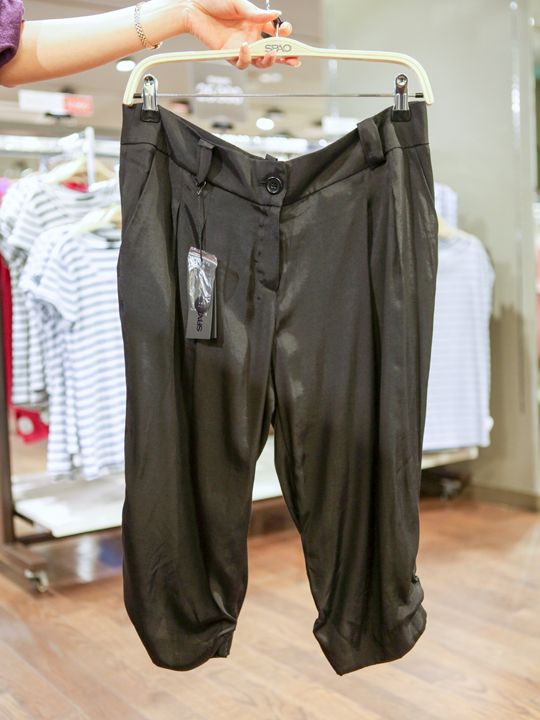 膝シャーリングパンツ 29,900ウォン