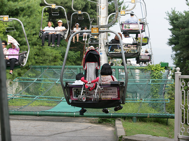 ベビーカーも一緒に移動可