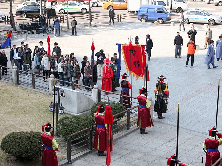 移動は守門軍について行きます