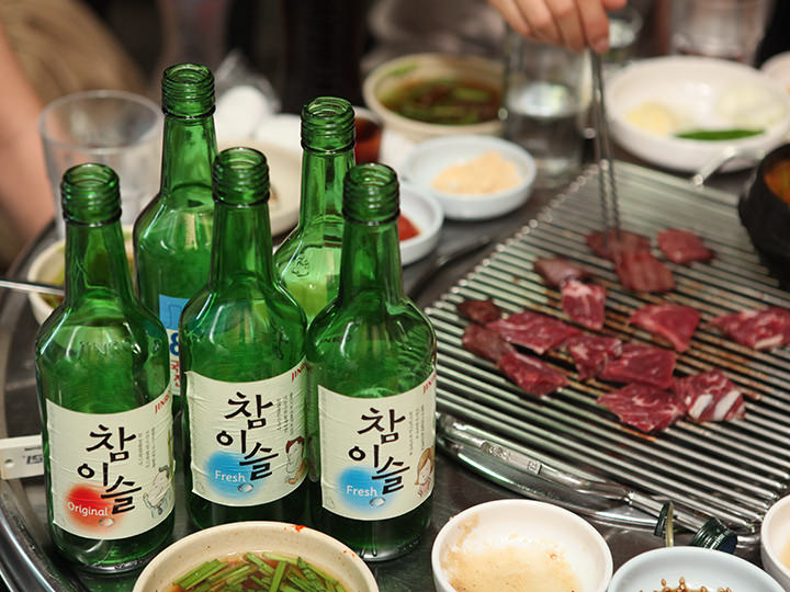 乾杯が積み重なり…