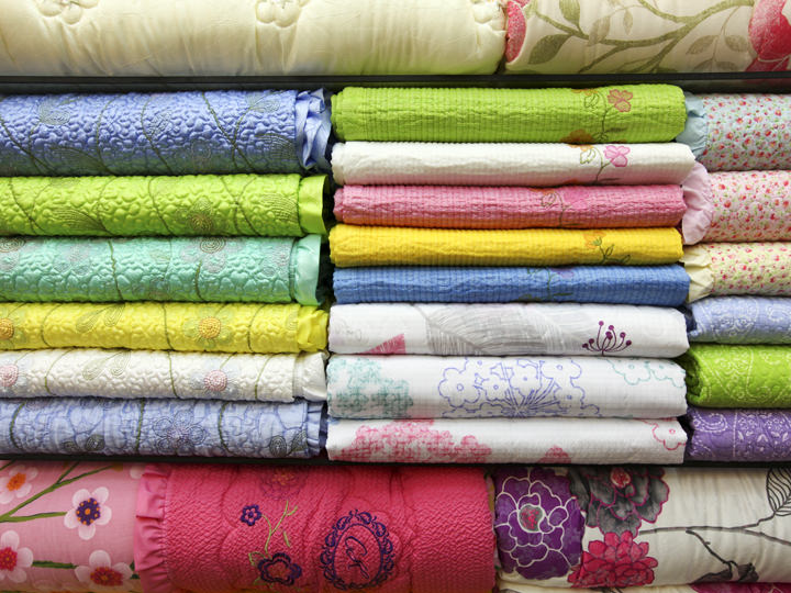 肌触りを確認し購入することができる