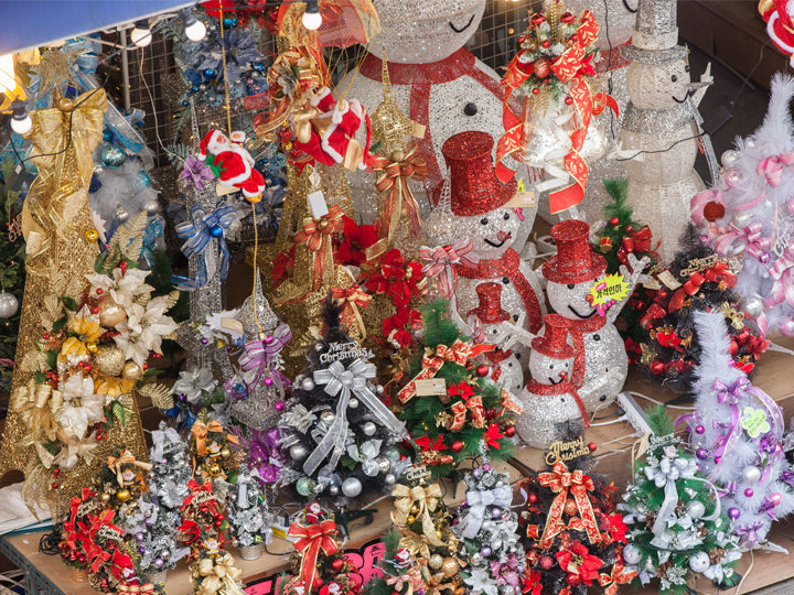 インテリアにかわいいツリーや雪だるまも