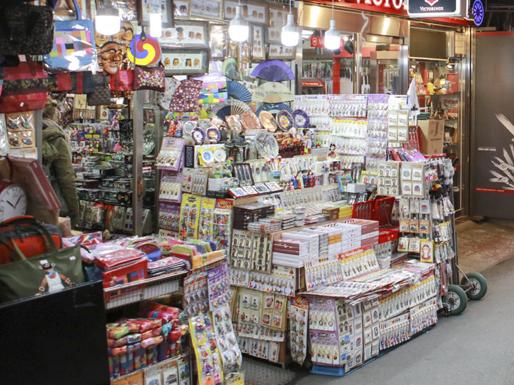 韓紙(ハンジ)を用いたアイテムも