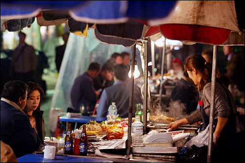 座って食べるタイプのポジャンマチャ