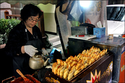 冬場はプンオパン(鯛焼き)も人気