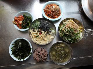 韓国風の「おこわ(チャルパッ)」