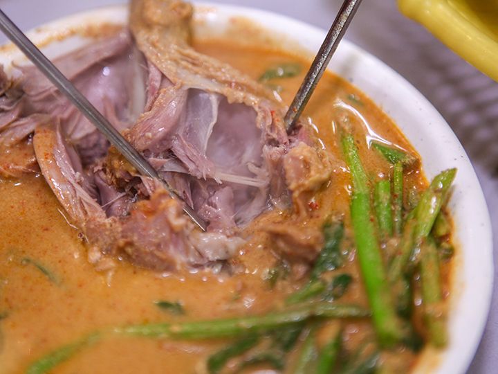 肉が骨からほろりと外れる