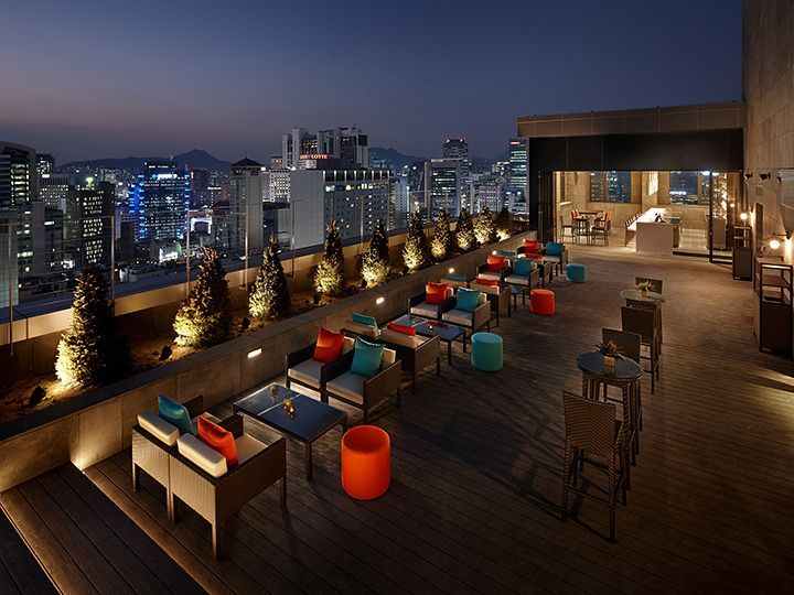 明洞の街を見下ろしながら落ち着いた時間を