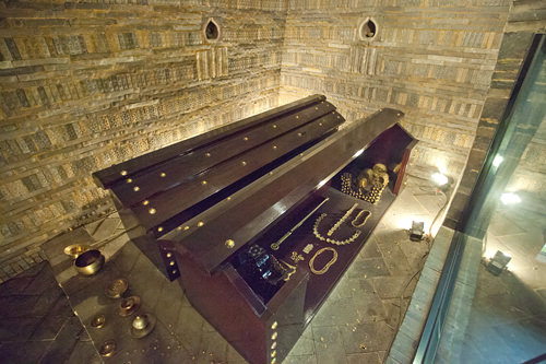 百済25代王である武寧(ムリョン)王と王妃が眠る武寧王陵(ワンヌン)模型(百済)