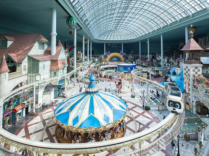 世界最大規模の屋内エリア
「アドベンチャー」