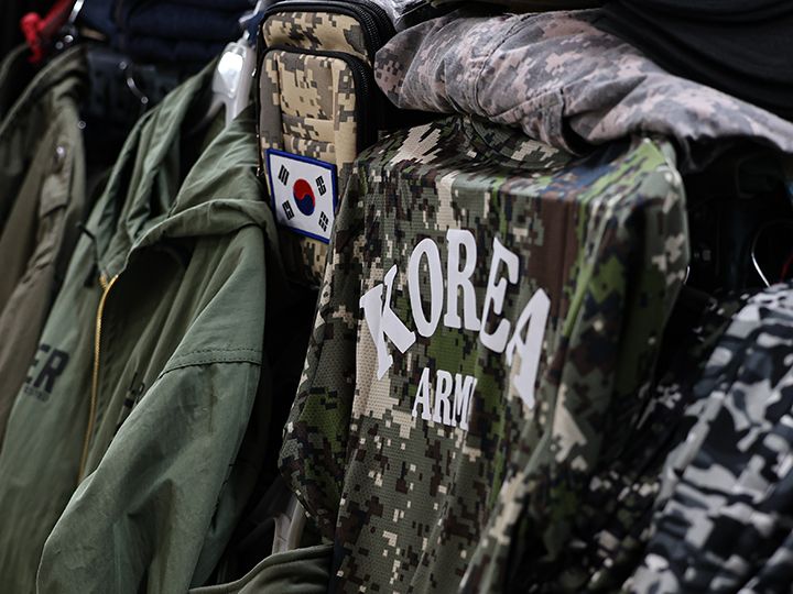 軍隊Tシャツはお土産にも