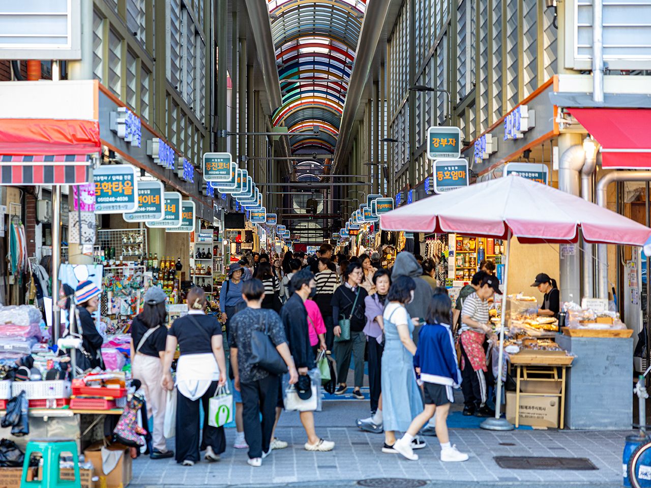 国際市場｜南浦洞(チャガルチ市場)(釜山)のショッピング店｜韓国旅行 