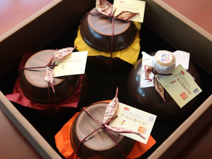 醤油、コチュジャン、味噌、米水飴のセット
(各500g)140,000ウォン