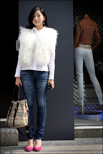 チムスンニョ(짐승녀)
チムスン=獣の意味で、ファーやアニマル柄をセクシーに着こなす女性のこと