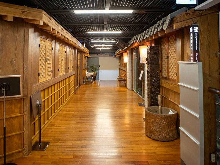 韓定食レストランなど