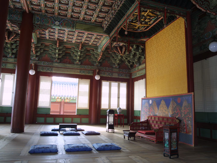 宣政殿の内部、王の政務の場