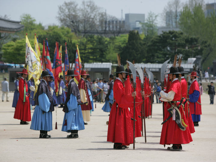 王宮守門将 交代儀式