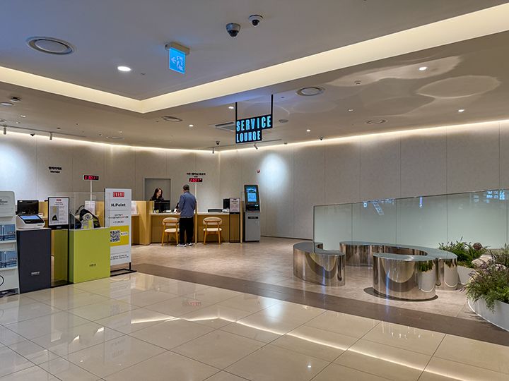 9階
サービスラウンジ