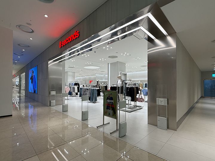 4階
ヤングカジュアル