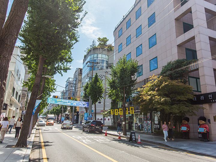 おしゃれエリア カロスキル 新沙洞 街路樹通り を徹底攻略 ソウルおすすめエリア 韓国旅行 コネスト おしゃれエリア カロスキル 新沙洞 街路樹通り を徹底攻略 ソウルおすすめエリア 韓国旅行 コネスト