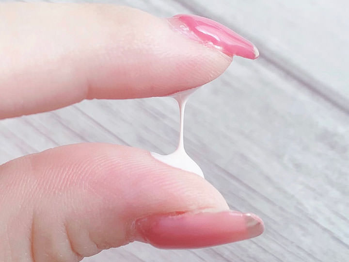 粘度が高く伸びるクリーム