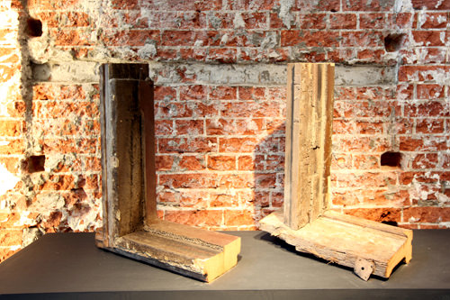 赤レンガとドーム付近の部材