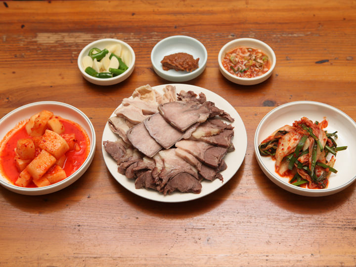 豚の頭肉(モリコギ) 小(２人前)