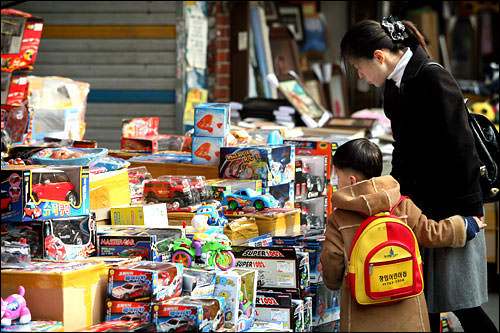 昌信洞 文具 玩具通り 東大門 ソウル のショッピング店 韓国旅行 コネスト