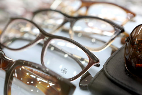 BESTメガネ
南大門にある老舗。韓国産ブランドから海外ブランドまで充実の品揃え。