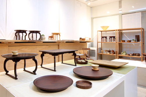 パンギム
仁寺洞に位置、韓国伝統の膳・小盤の店。小盤はオーダー注文可能。