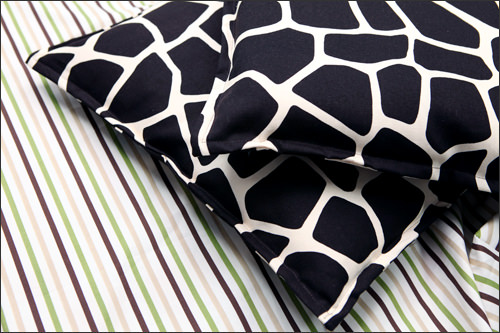 東大門総合市場
布地や手芸用品の総合市場。地下では多彩な布製品をオーダーできます。