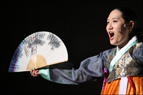 パンソリ | 韓国の伝統芸能 | 韓国文化と生活｜韓国旅行「コネスト」