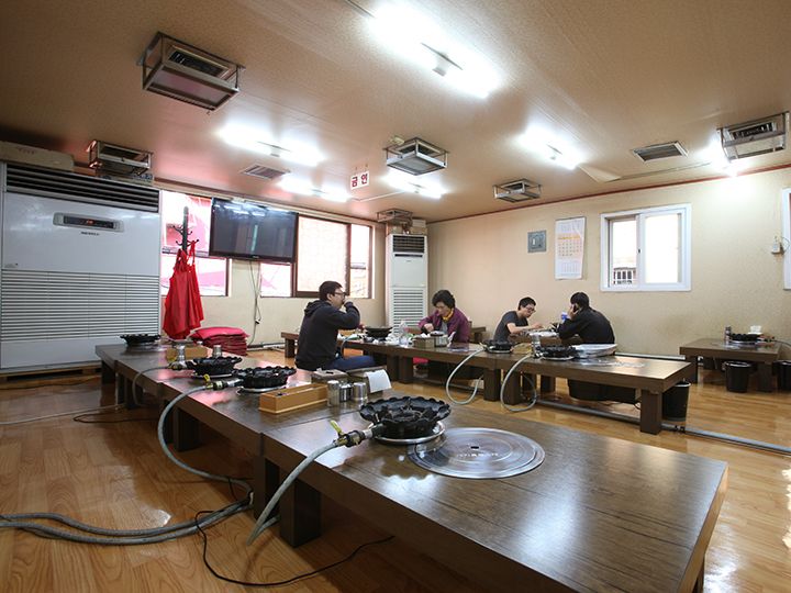 1階席が満席になったら2階席を使用