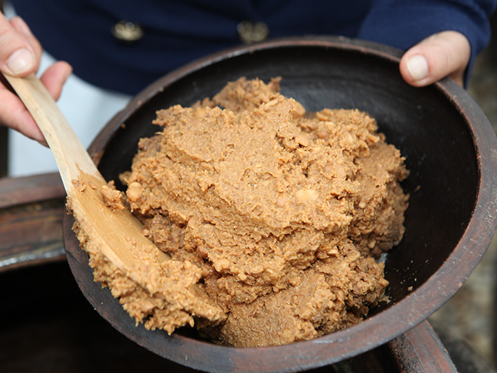 韓国味噌は荒めにつぶした豆が特徴