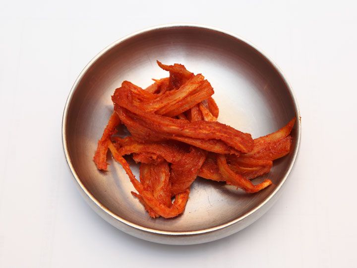 キキョウの根の和え物