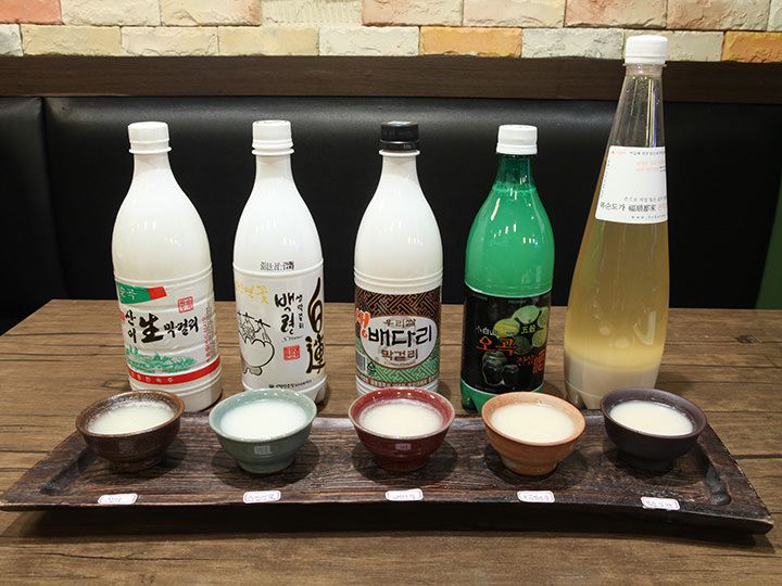 ※後ろのボトルは写真撮影用の演出です