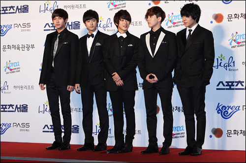 FTIsland(エフティーアイランド)