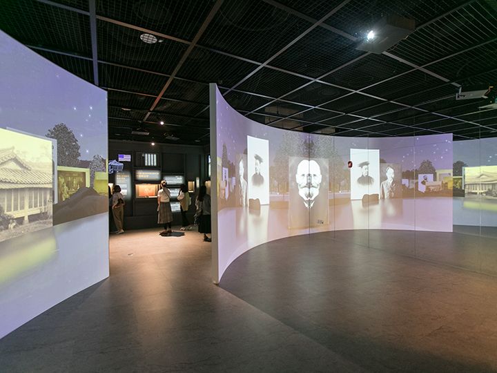 映像による展示も