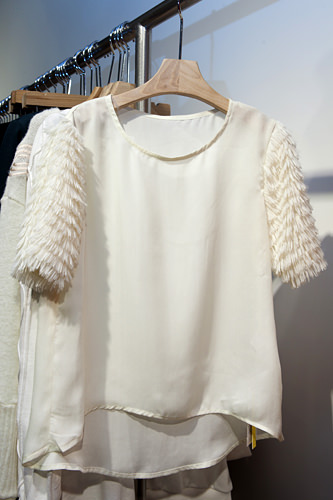 シフォン地トップス(LOW CLASSIC) 49,000ウォン