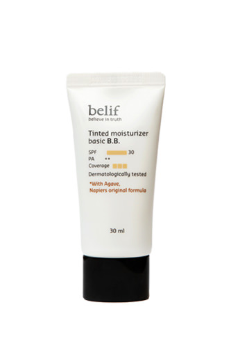 ティンテッドモイスチャライジャーベーシックBB(SPF30/PA++) 

30ml 23,000ウォン

優れたカバー力で、しっとり肌へと仕上げてくれます。少量ずつクリームを伸ばしながら塗った後、トントンとおさえてなじませます。