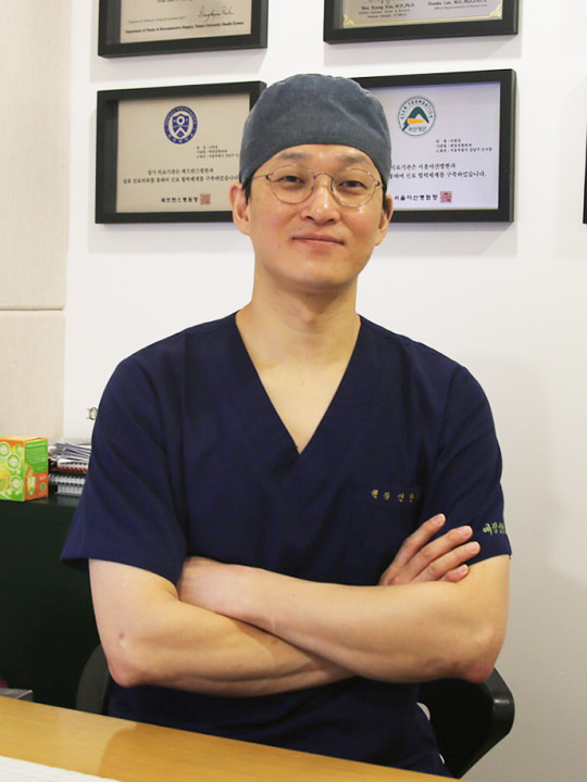 整形外科専門医 シン・ハンギョン院長