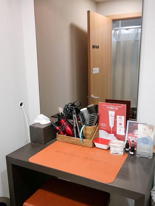 パウダールーム