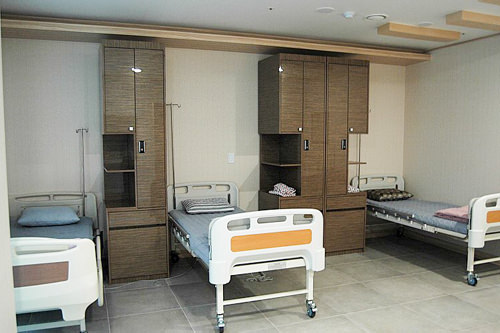 3階 回復室(3人用)