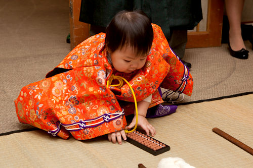 一番に手に取ったのは、そろばん