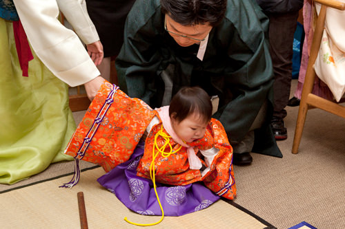 さぁ、立てるかな?