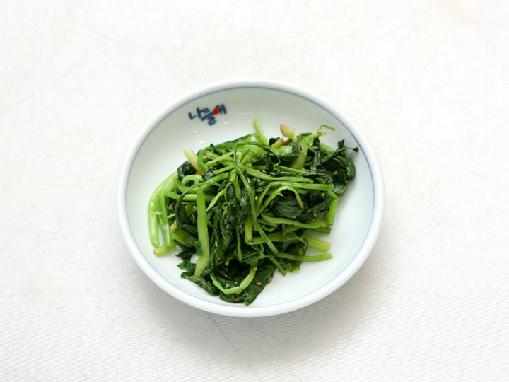 白山菊の葉の和え物