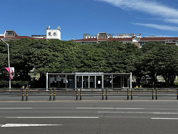 空港へ戻る場合は、大通り向かいのバス停から(Jeju Airport または チェジュコンハン と乗車時に伝達)
