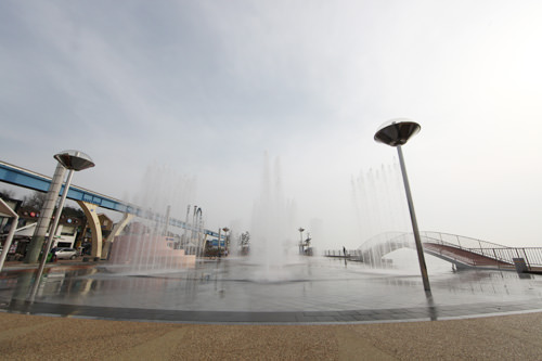 13時、15時から20分間のプログラム噴水