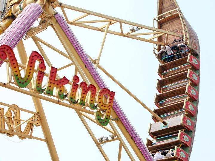 角度が90°まで反り返るバイキング